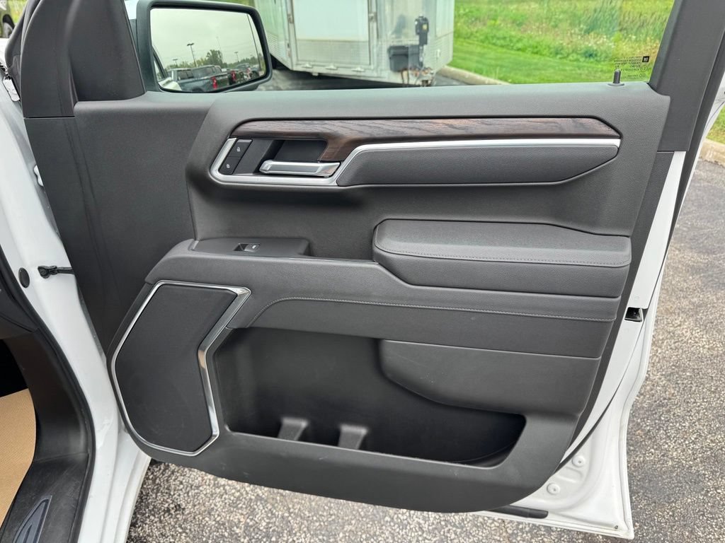 Used 2026 GMC Sierra 1500 SLT AWD/4WD image 19