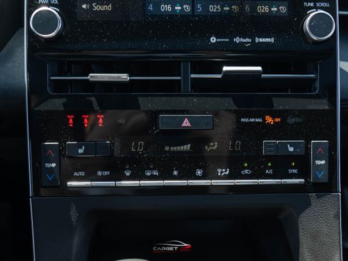 Used 2021 Toyota Avalon XLE w/ Moonroof Package image 28