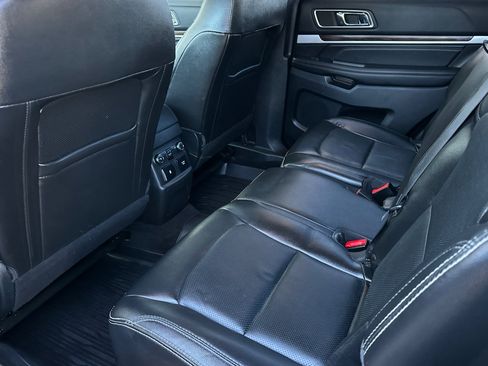 Used 2018 Ford Explorer Limited w/ Equipment Group 301A image 12