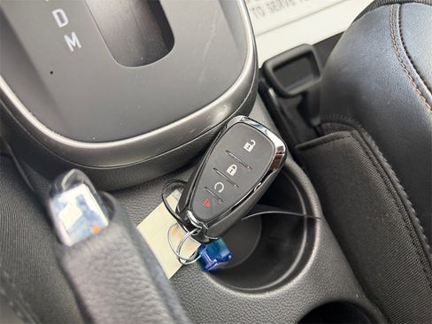 Certified 2022 Chevrolet Trax LT w/ Driver Confidence Package image 32