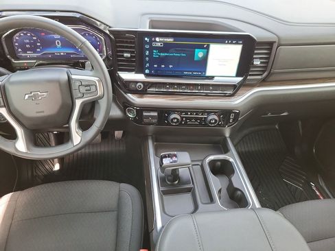 Used 2025 Chevrolet Silverado 1500 RST image 10