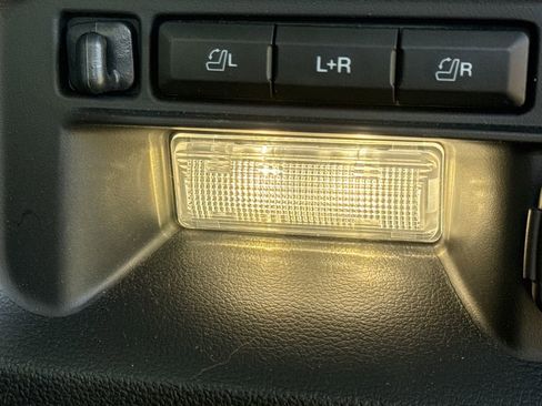 Used 2025 Ford Explorer Platinum w/ Ultimate Package AWD/4WD image 7