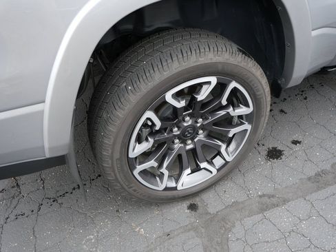 Used 2025 RAM 1500 Limited AWD/4WD image 9