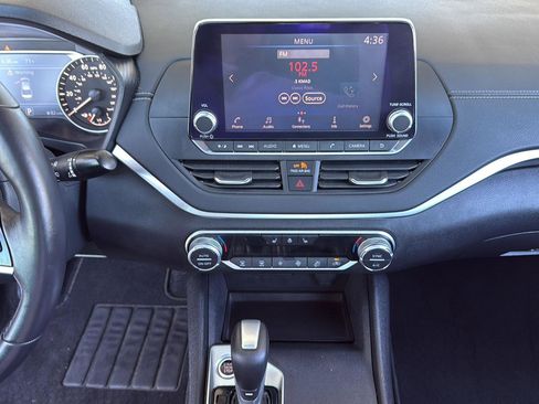 Used 2019 Nissan Altima 2.5 SV image 24