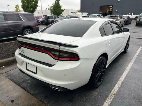 Used 2023 Dodge Charger SXT RWD image 4