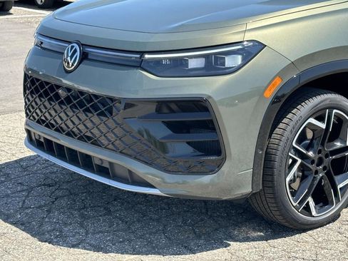 New 2026 Volkswagen Tiguan SEL R-Line AWD/4WD image 7