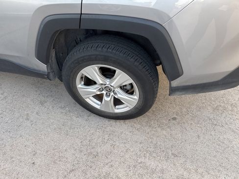 Used 2021 Toyota RAV4 XLE image 10