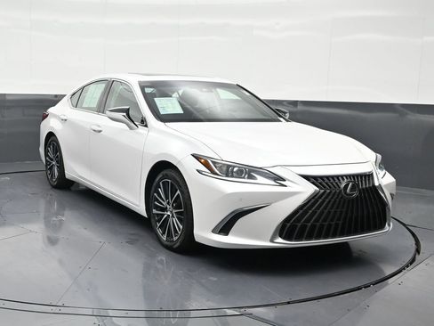 Used 2023 Lexus ES 350 w/ Premium Package image 7