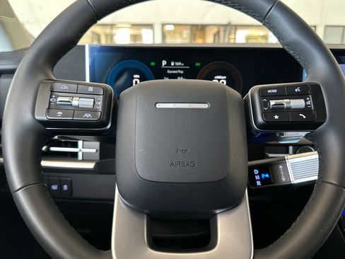 Certified 2025 Hyundai Santa Fe SEL image 34