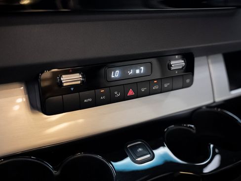 Used 2022 Mercedes-Benz Sprinter 144 Cargo image 50