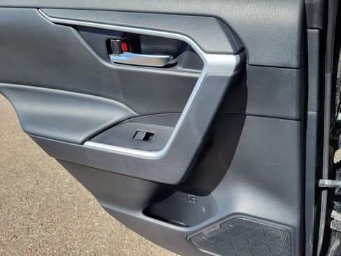 Certified 2025 Toyota RAV4 XLE image 19