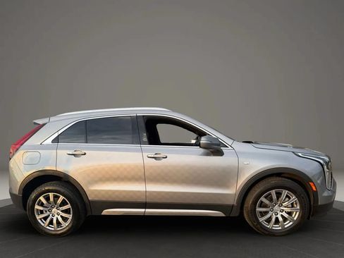 Used 2023 Cadillac XT4 Premium Luxury w/ Cold Weather Package AWD/4WD image 4