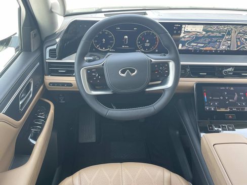 Used 2025 INFINITI QX80 Sensory AWD/4WD image 13