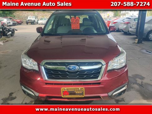 Used 2017 Subaru Forester 2.5i Premium AWD/4WD image 1