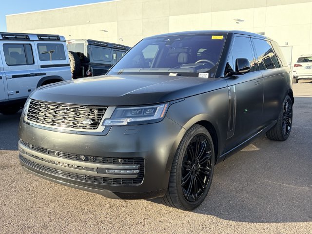 Used 2023 Land Rover Range Rover Long Wheelbase SE AWD/4WD image 1