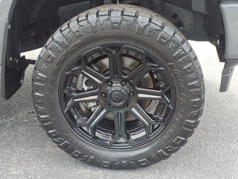 Used 2020 Ford F150 XLT w/ Equipment Group 302A Luxury AWD/4WD image 9
