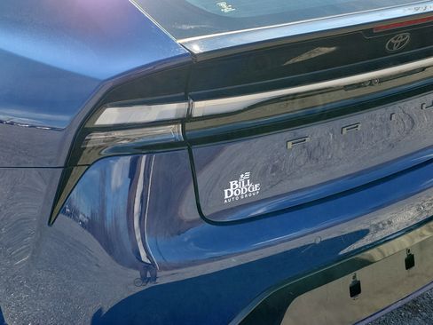 Used 2024 Toyota Prius Prime Premium w/ Advanced Technology Package FWD image 11