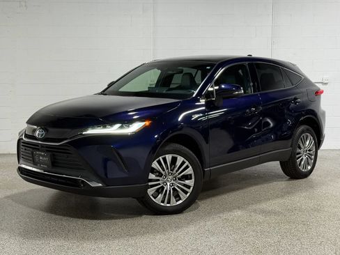 Used 2021 Toyota Venza Limited w/ Advanced Technology Package AWD/4WD image 2