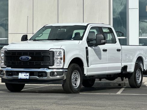 New 2026 Ford F250 XL w/ XL Chrome Package image 7