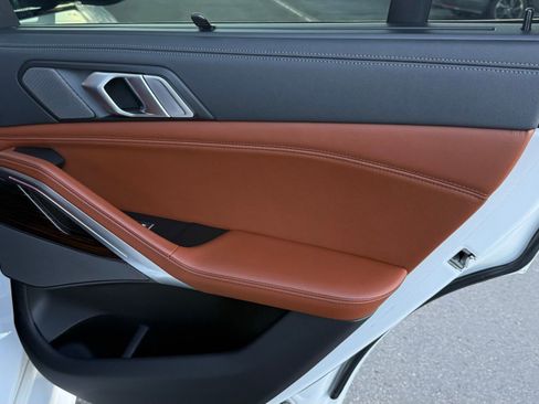 Used 2023 BMW X6 xDrive40i w/ Executive Package image 22