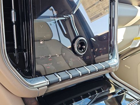 New 2026 GMC Yukon Denali w/ Sun & Power Step Package image 19