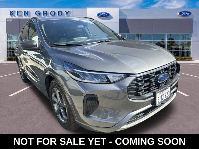 Used 2023 Ford Escape ST-Line w/ Equipment Group 301A FWD image 1