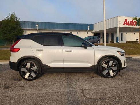 Used 2024 Volvo XC40 Recharge Plus w/ Protection Package Premier image 3