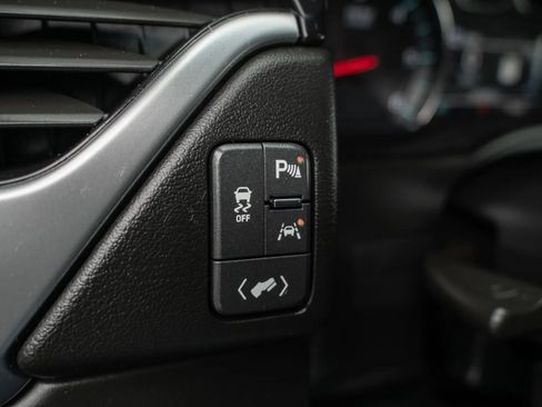 Used 2019 Chevrolet Suburban LT RWD image 20