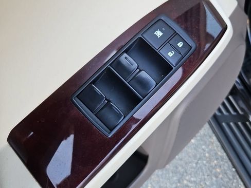 Used 2015 Lexus GX 460 w/ Premium Package AWD/4WD image 29