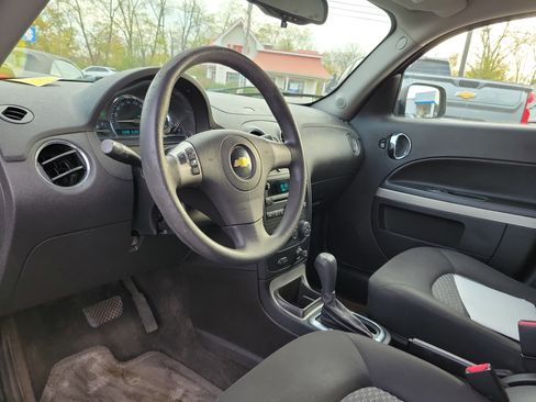 Used 2010 Chevrolet HHR LS image 19