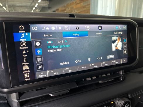 Used 2024 Jeep Wrangler Unlimited Rubicon 4xe AWD/4WD image 34