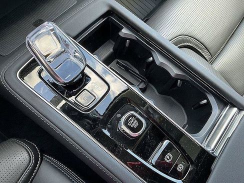 New 2026 Volvo XC90 B6 Ultra w/ Protection Package AWD/4WD image 19