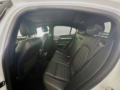 Used 2022 Alfa Romeo Stelvio Veloce image 30