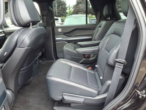 Used 2025 Lincoln Navigator Reserve w/ Jet Appearance Package AWD/4WD image 12