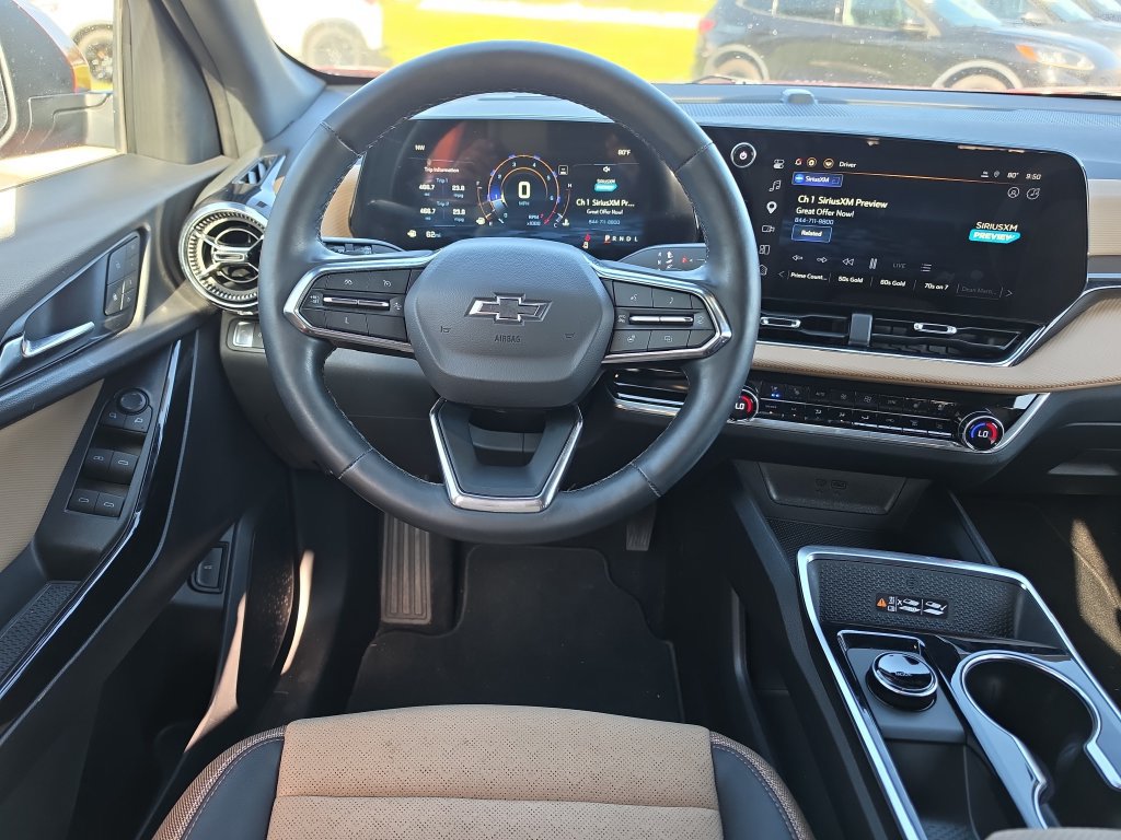 Used 2025 Chevrolet Equinox ACTIV w/ Safety and Technology Package FWD image 9