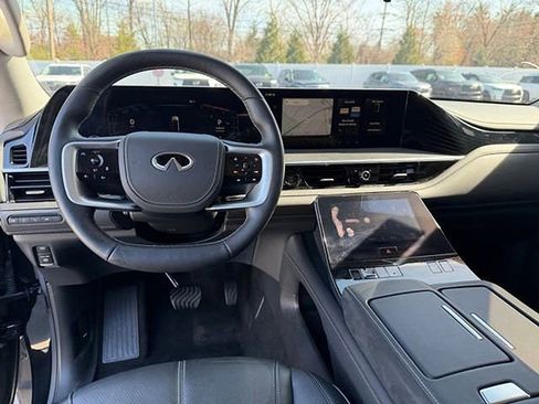 Certified 2025 INFINITI QX80 Sensory image 13