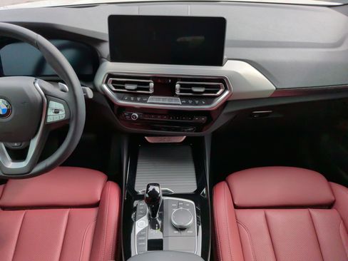 Used 2024 BMW X3 sDrive30i w/ Premium Package image 33