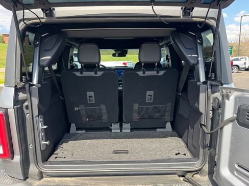 Used 2023 Ford Bronco Badlands image 14