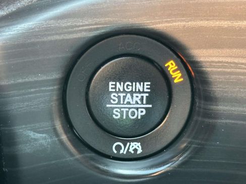 Used 2020 Jeep Grand Cherokee Laredo w/ Quick Order Package 2BN North AWD/4WD image 29