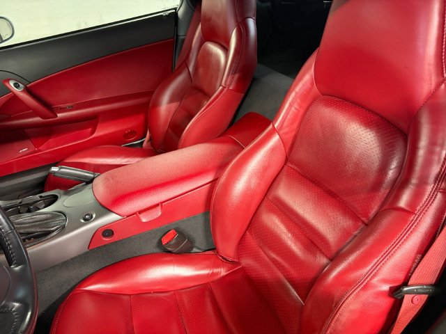 Used 2006 Chevrolet Corvette Coupe w/ Preferred Equipment Group RWD image 35