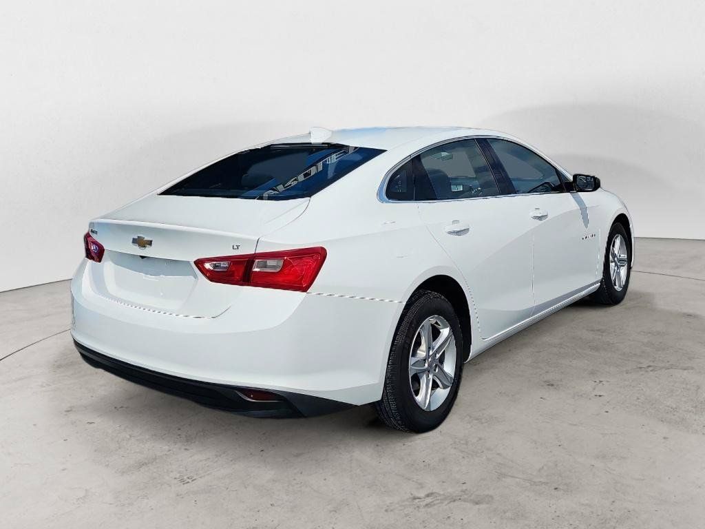 Used 2023 Chevrolet Malibu LT FWD image 3