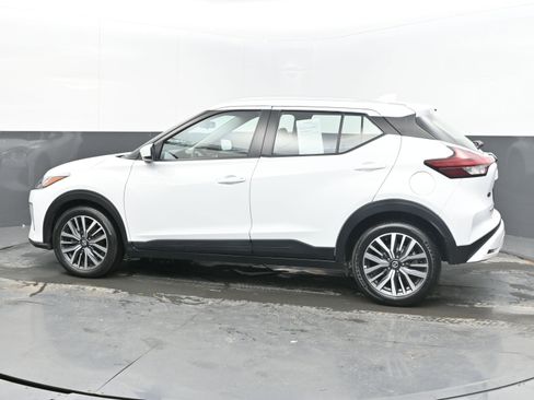 Used 2021 Nissan Kicks SV image 5