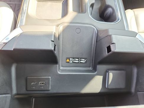 Certified 2025 GMC Sierra 1500 SLT w/ SLT Premium Plus Package AWD/4WD image 31