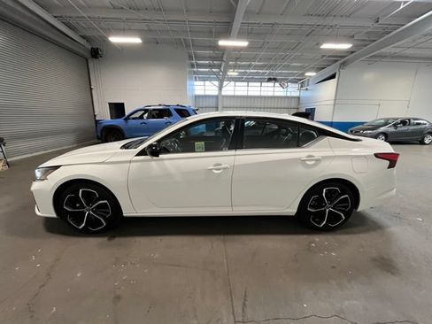 Used 2024 Nissan Altima 2.5 SR FWD image 6