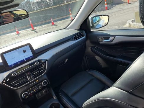 Used 2021 Ford Escape SEL image 24