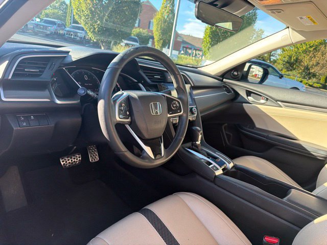 Used 2020 Honda Civic Touring image 12