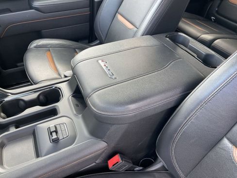 Used 2024 GMC Sierra 2500 AT4 w/ AT4 Premium Plus Package AWD/4WD image 20
