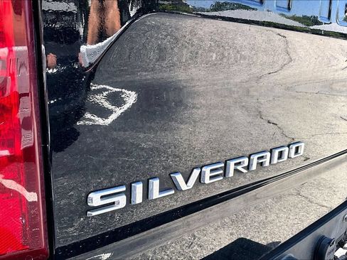 Used 2019 Chevrolet Silverado 1500 LT w/ Texas Edition AWD/4WD image 7