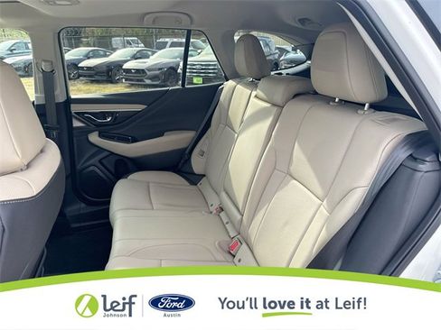Used 2025 Subaru Outback Limited image 29