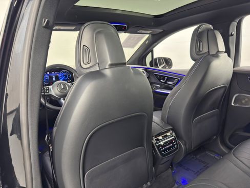 Used 2023 Mercedes-Benz EQE 500 4MATIC SUV image 43